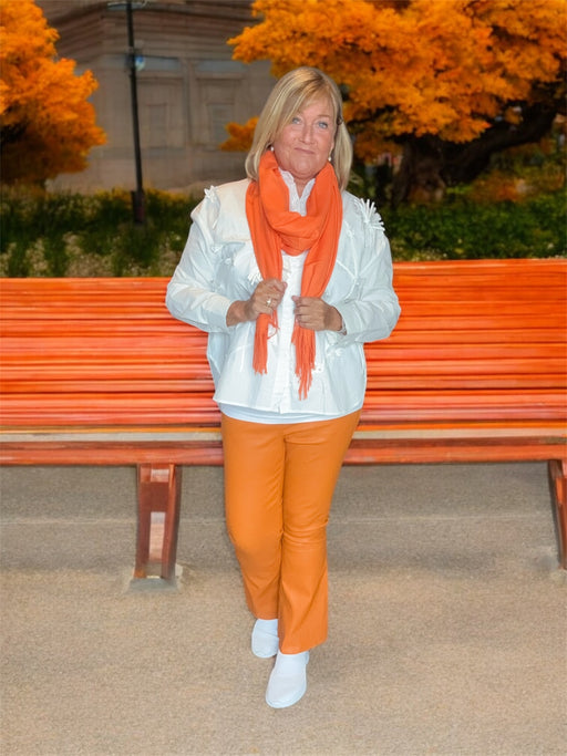 Skindbuks model Ava fra Depeche