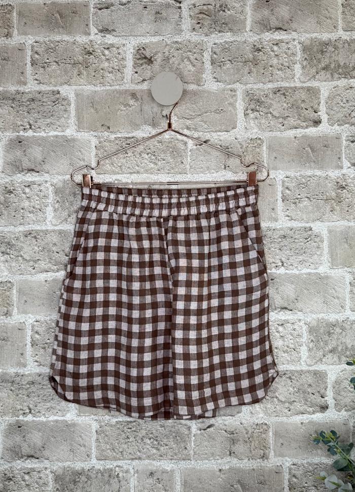 Shorts i hør med tern model Anuk fra Cabana Living