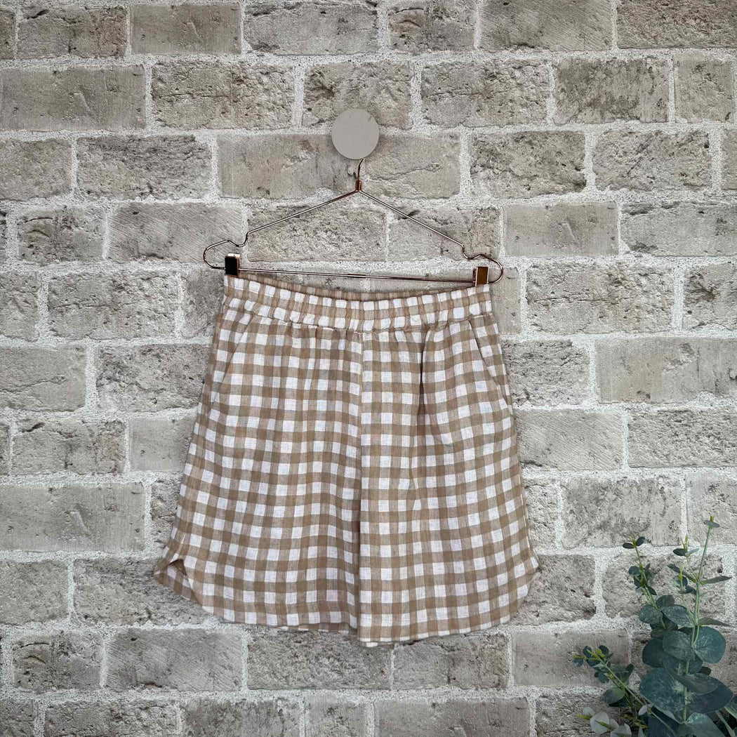 Shorts i hør med tern model Anuk fra Cabana Living